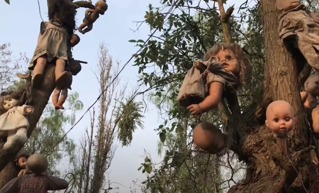 Island of the Dolls